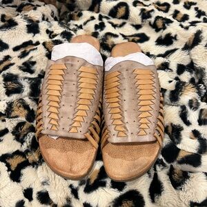 New Bed Stu Roan slip ons